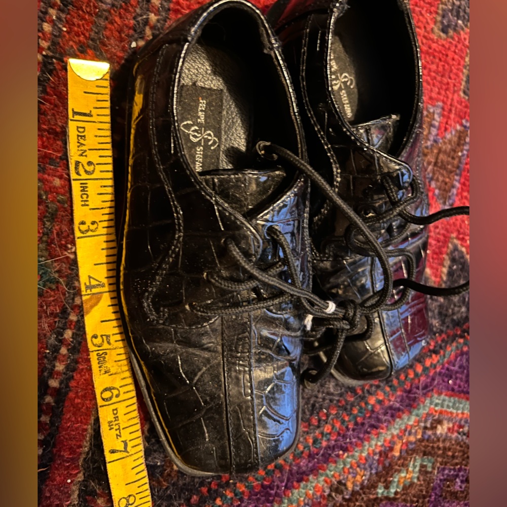 Black alligator pattern boys Shoes